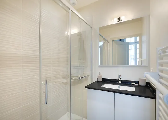 Place De Gaulle - Welkeys Daire Antibes