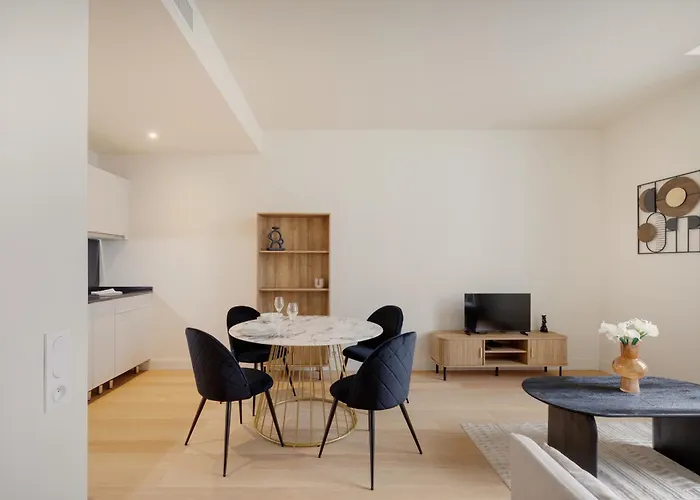 Place De Gaulle - Welkeys Διαμέρισμα